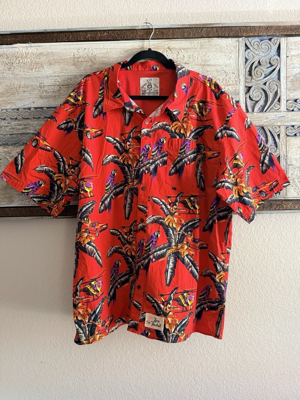 Zero Foxtrot Men's Hawaiian Button Up Shirt 2XL Parrots Vehicles Palm Trees